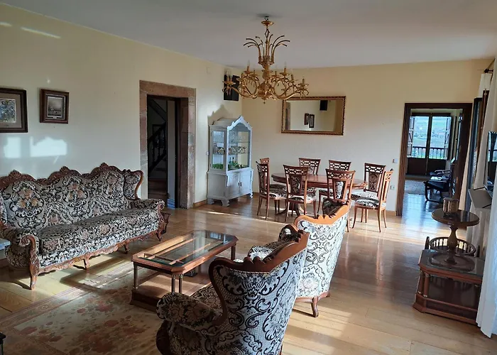 Villa Palacio Marques Vega De Anzo *